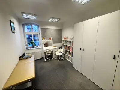 Logo Chatka - Centrum Rozwoju Dziecka. Logopeda Neurologopeda Pedagog Psycholog dzieciecy